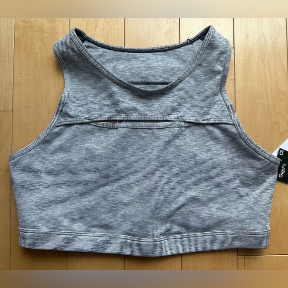 NWT Gap. GapFit Medium Impact Sports Bra. Size Medium. - Picture 1 of 5